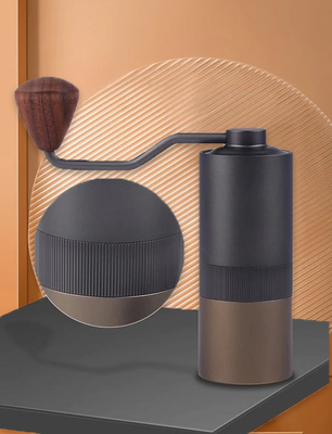 Aluminium Alloy Portable Hand Coffee Grinder Pegangan Kayu Walnut