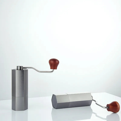 Stainless Steel Penggiling Kopi Manual Perjalanan Luar Ruangan Untuk Hadiah