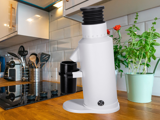 300W Kopi Biji Grinder GEENDE Tegangan 110V-220V Dalam L13*W21*H32CM