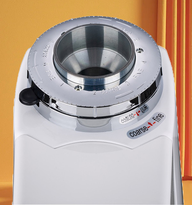 Komersial Flat Tooth Espresso Bean Grinder 1.2kg Volume Tangki