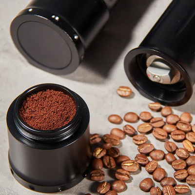 Industri Conical Body Manual Penggiling Biji Kopi Lapisan Titanium Dosis Tunggal