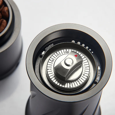 Twill Pola Tangan Stainless Steel / Penggiling Kopi Manual Gagang Kayu Solid