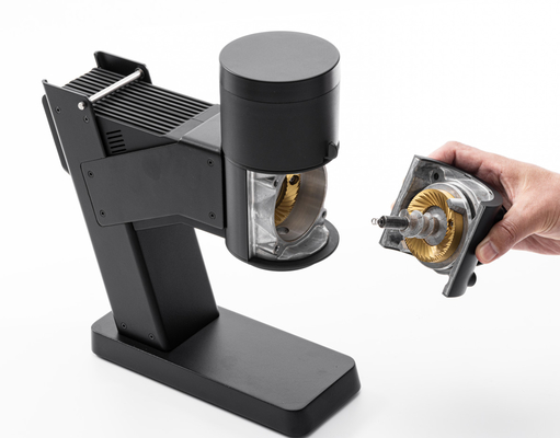 Perjalanan Ramah Outdoor Coffee Mill Aluminium Alloy Dan ABS Dengan Kapasitas Penggilingan 50g