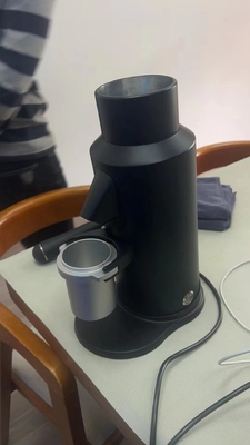 150W Zinc Alloy Dan Alloy Aluminium Burr Coffee Grinder Untuk Kamar Eksekutif Hotel
