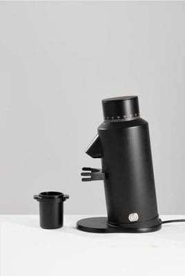 Kapasitas tinggi 120g Espresso Bean Grinder Dengan 64mm Flat Burr Grinder Dan 300W Daya