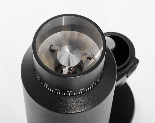 Tegangan yang dapat disesuaikan Mesin penggiling kopi rumah dengan pisau pelapis titanium
